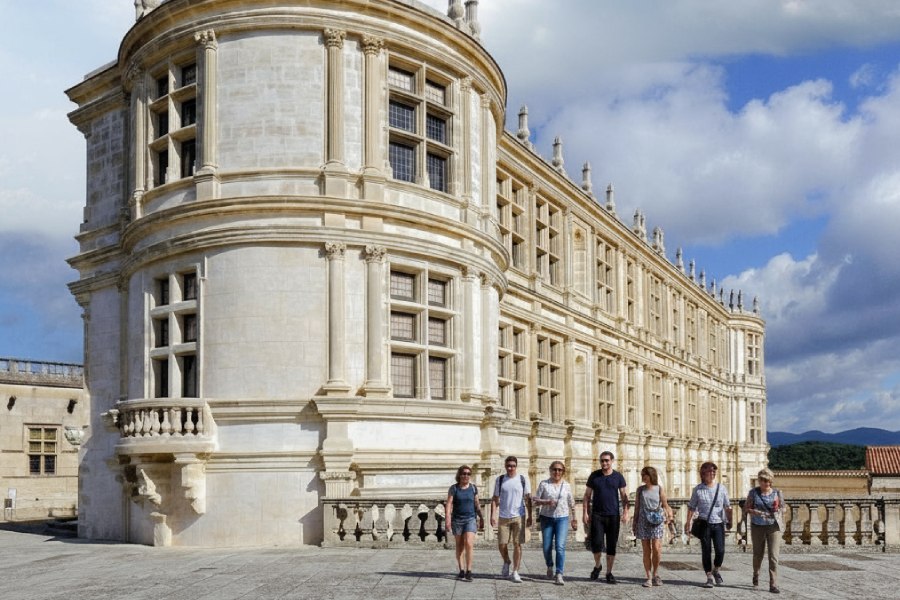 Aller Au Château De Grignan